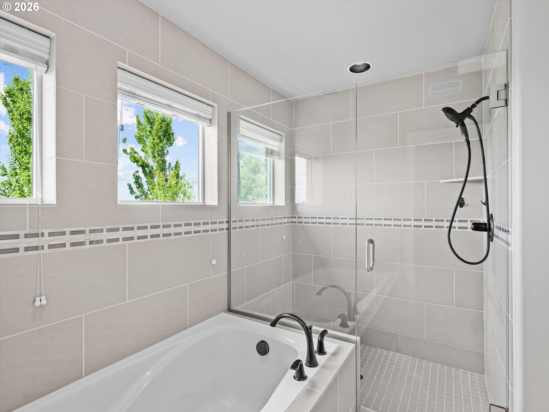 12465 Southwest Lesser Road Portland, OR 97219 - Photo 30 of 48 Gallery Image 30
