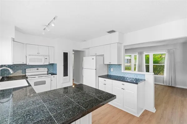 $2,300 | 1600 Sherwood Street, Clearwater, FL 33755