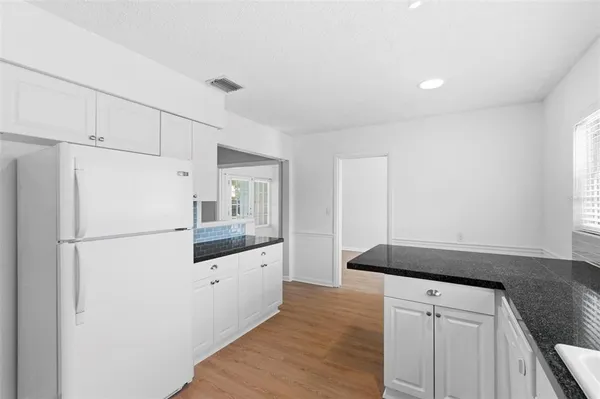 $2,300 | 1600 Sherwood Street, Clearwater, FL 33755