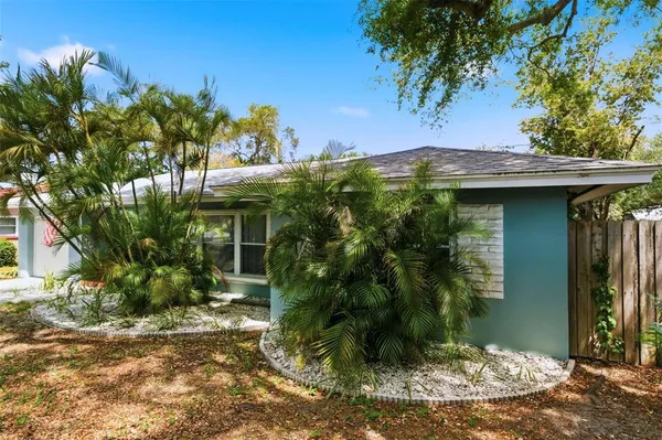 $2,300 | 1600 Sherwood Street, Clearwater, FL 33755