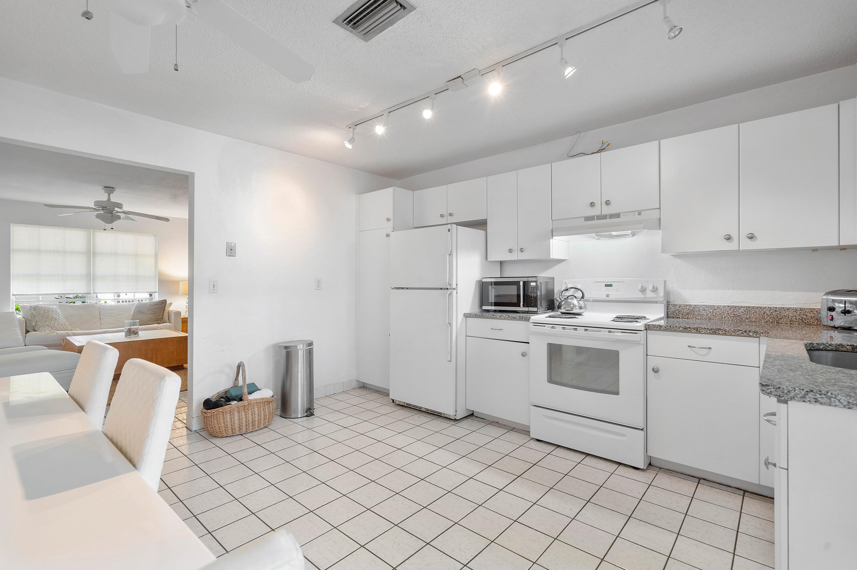 11 Sailfish Lane Ocean Ridge, FL 33435 - Photo 24 of 48 025-11SailfishLane-OceanRidge-FL-33435-F