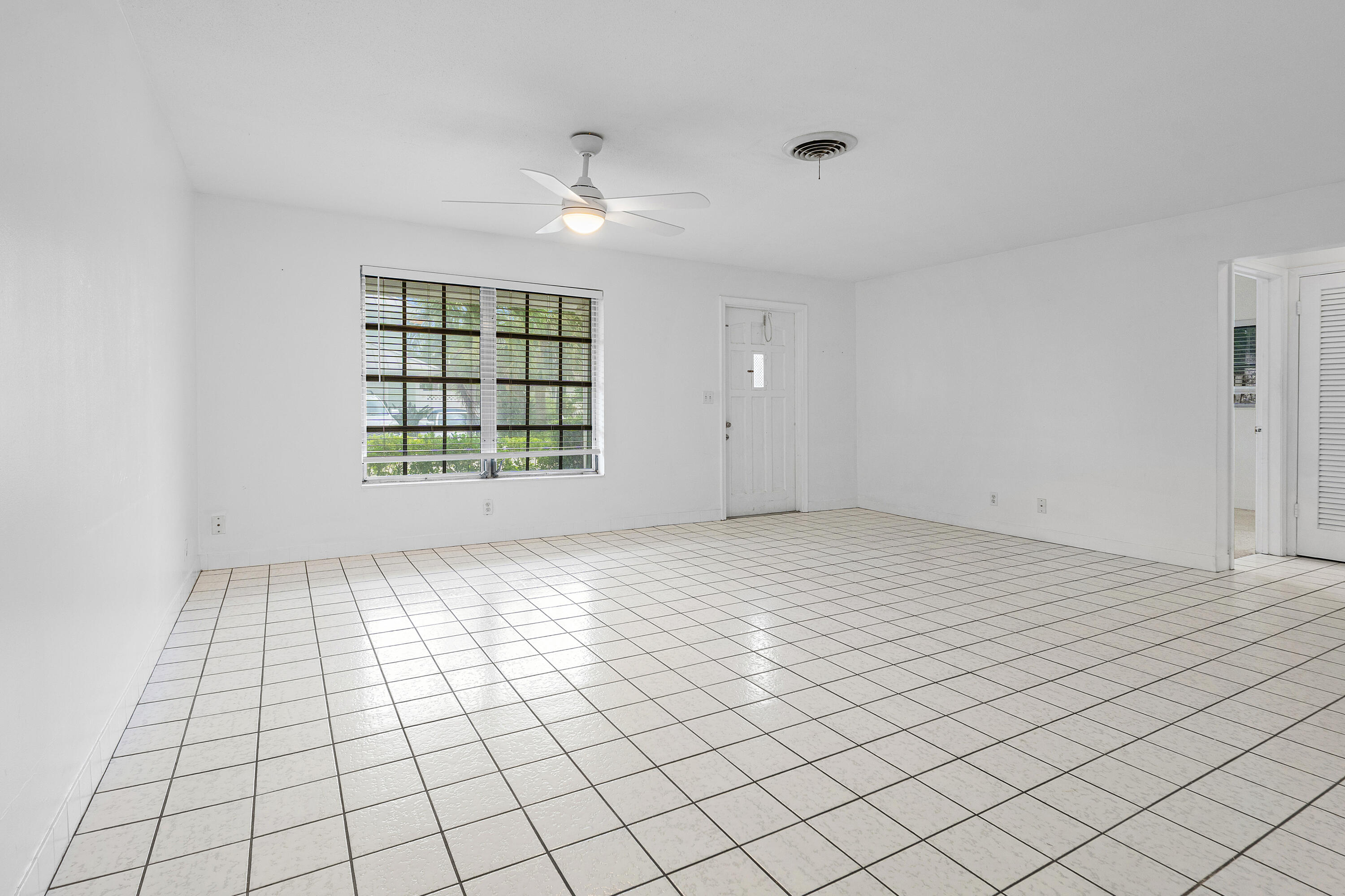 11 Sailfish Lane Ocean Ridge, FL 33435 - Photo 4 of 31 002-11SailfishLane-11-BoyntonBeach-FL-33