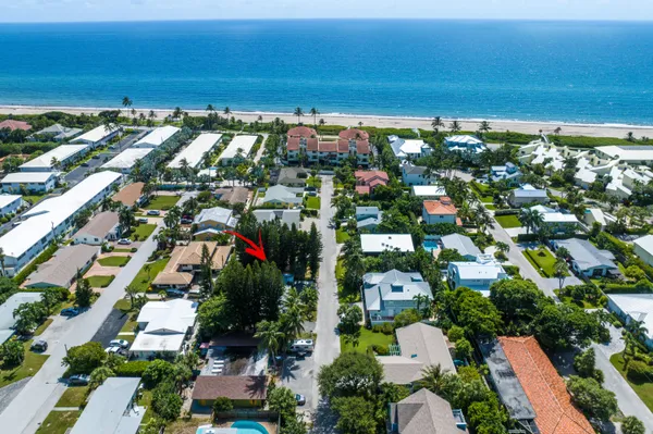 an aerial view of multiple house
