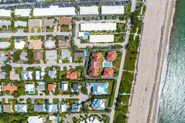 $3,800 | 11 Sailfish Lane, Ocean Ridge, FL 33435