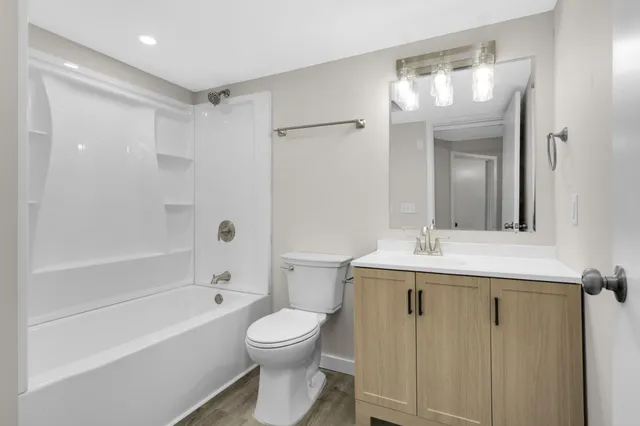 $2,650 | 3744 Perry Avenue North, Robbinsdale, MN 55422