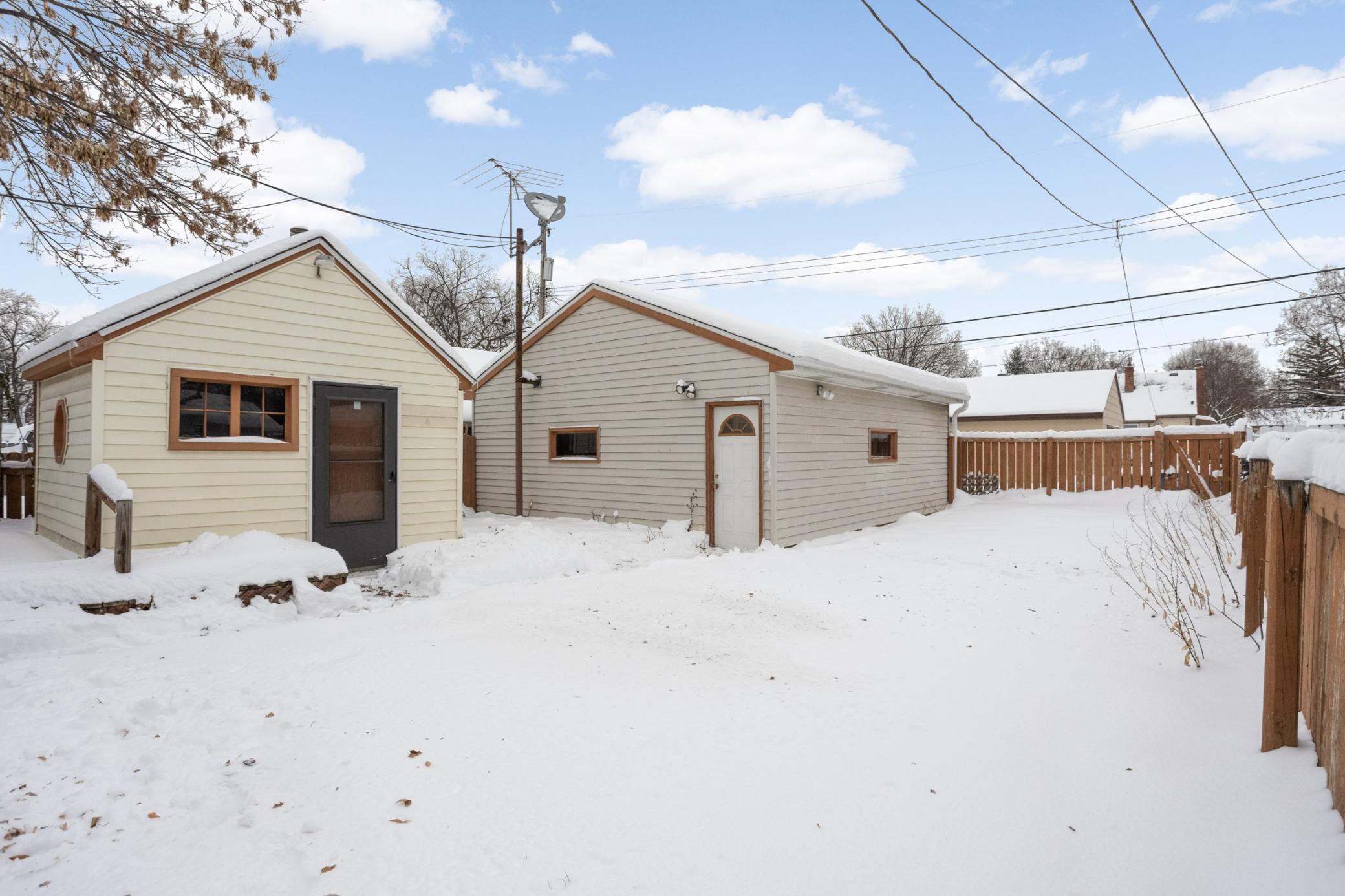 3744 Perry Avenue North Robbinsdale, MN 55422 - Photo 31 of 54