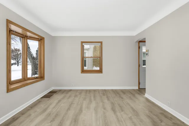 $2,650 | 3744 Perry Avenue North, Robbinsdale, MN 55422