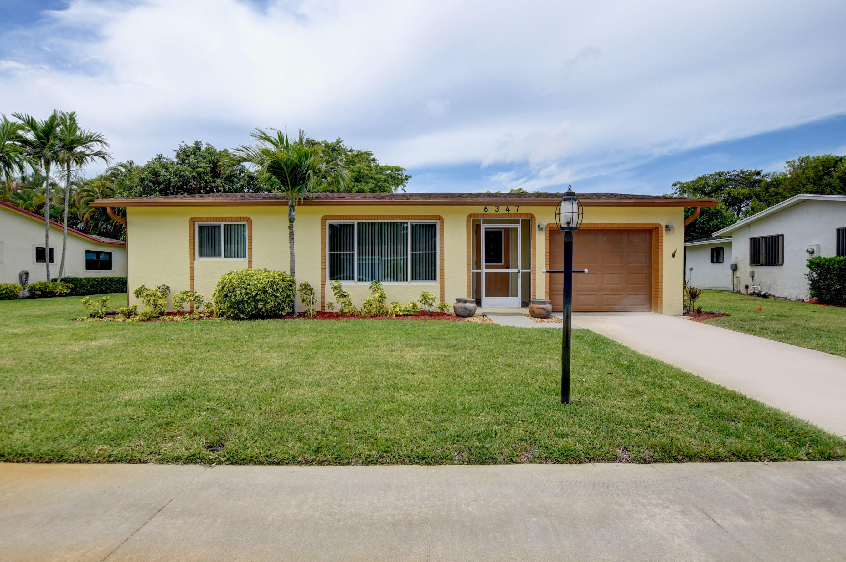 6347 Country Wood Way Delray Beach, FL 33484 - Photo 2 of 27 FRONT
