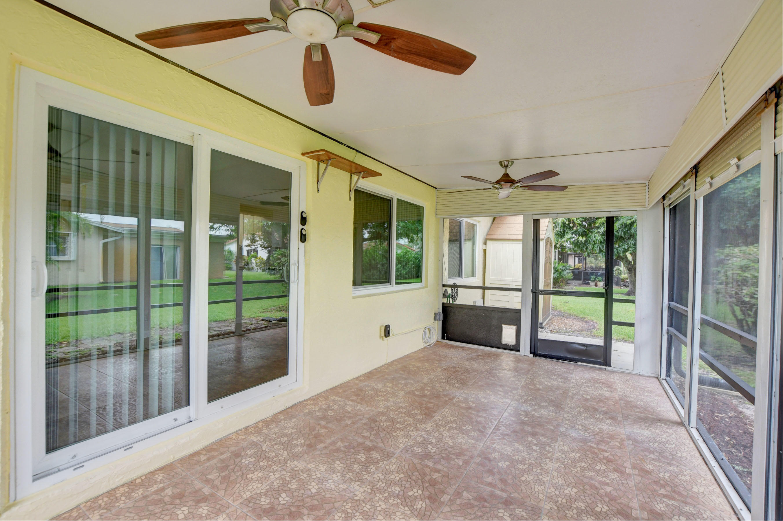 6347 Country Wood Way Delray Beach, FL 33484 - Photo 21 of 27 PATIO