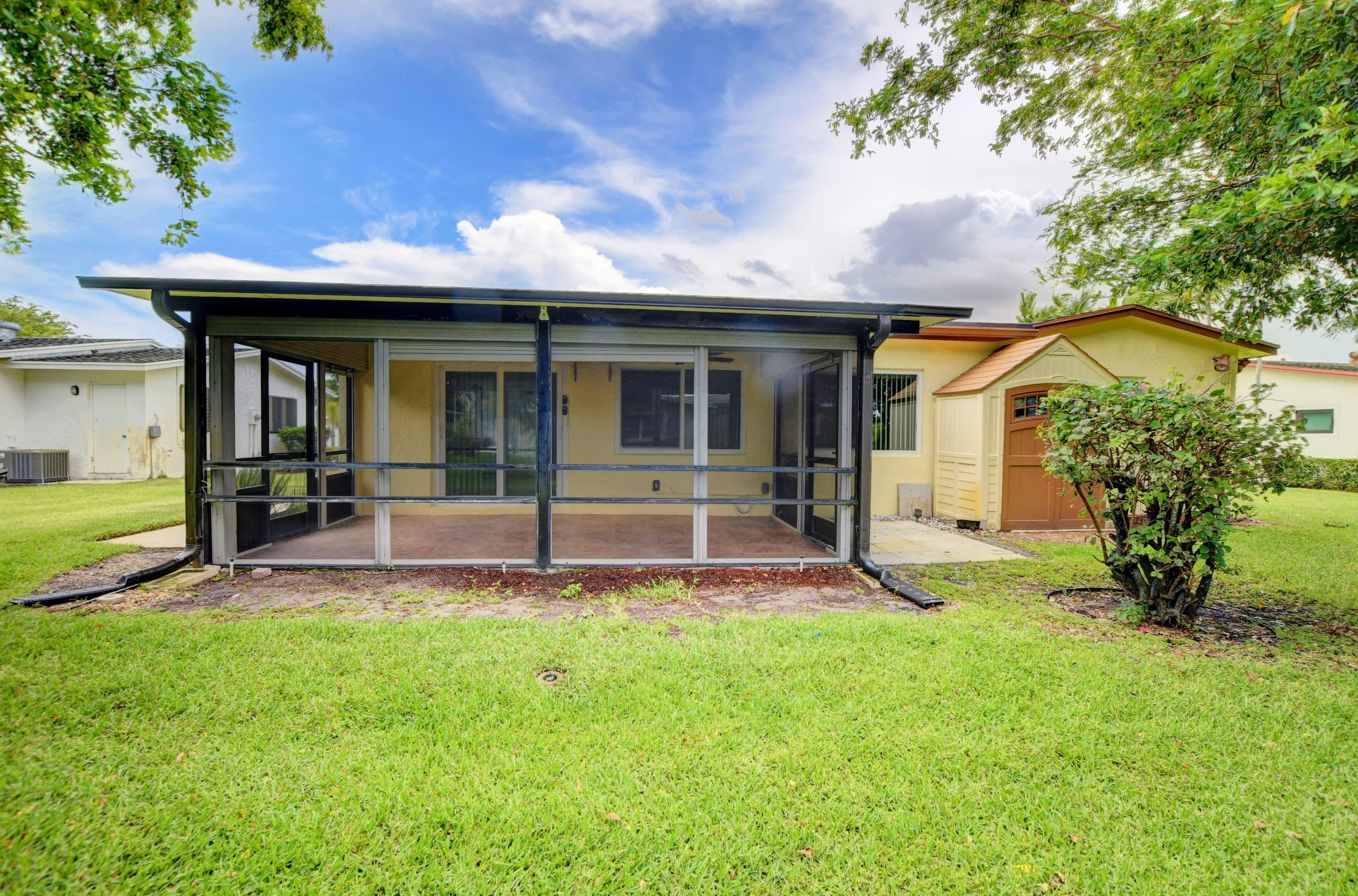 6347 Country Wood Way Delray Beach, FL 33484 - Photo 23 of 27 BACK YARD