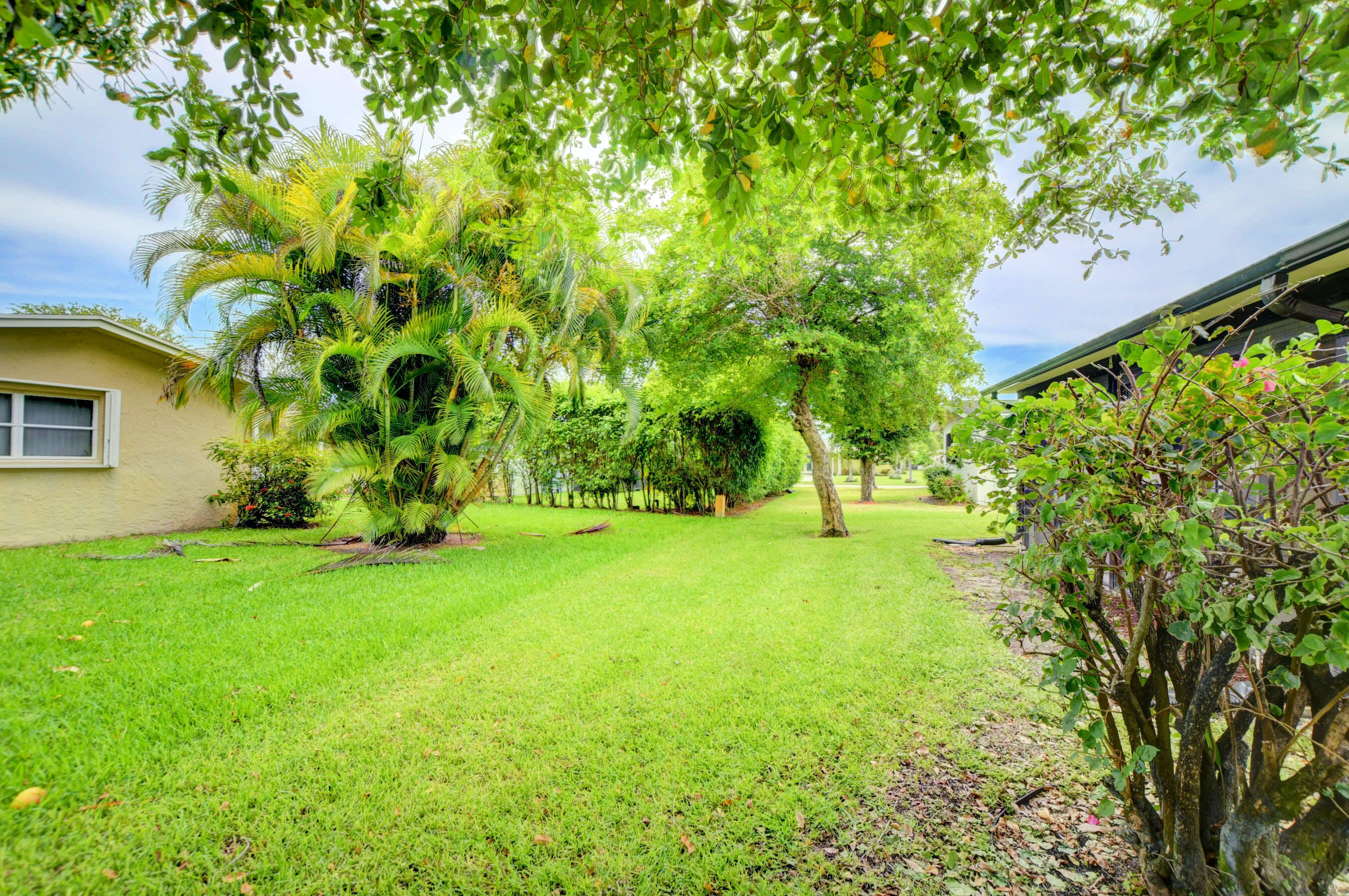 6347 Country Wood Way Delray Beach, FL 33484 - Photo 25 of 27 BACK YARD