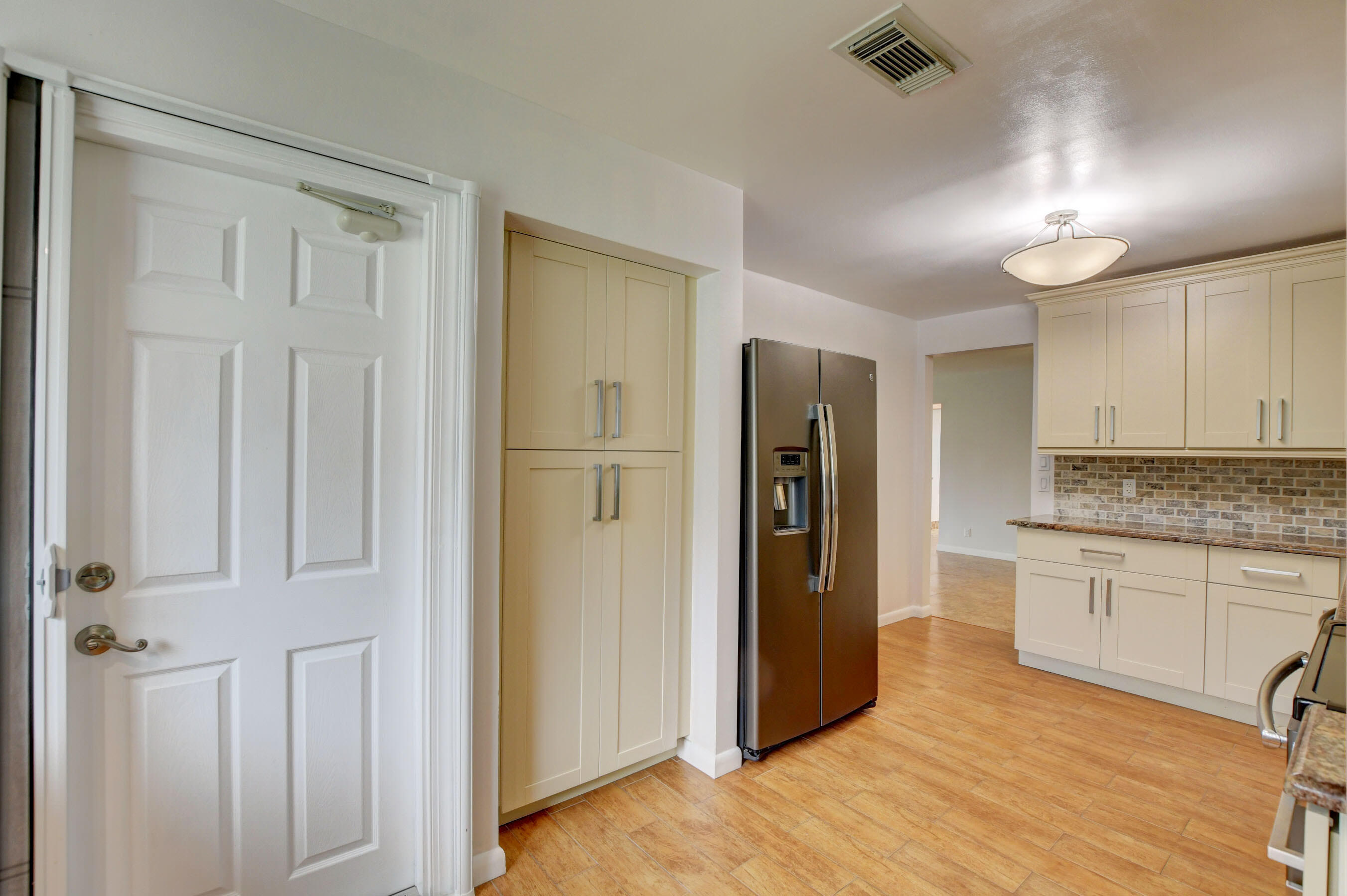 6347 Country Wood Way Delray Beach, FL 33484 - Photo 4 of 27 KITCHEN