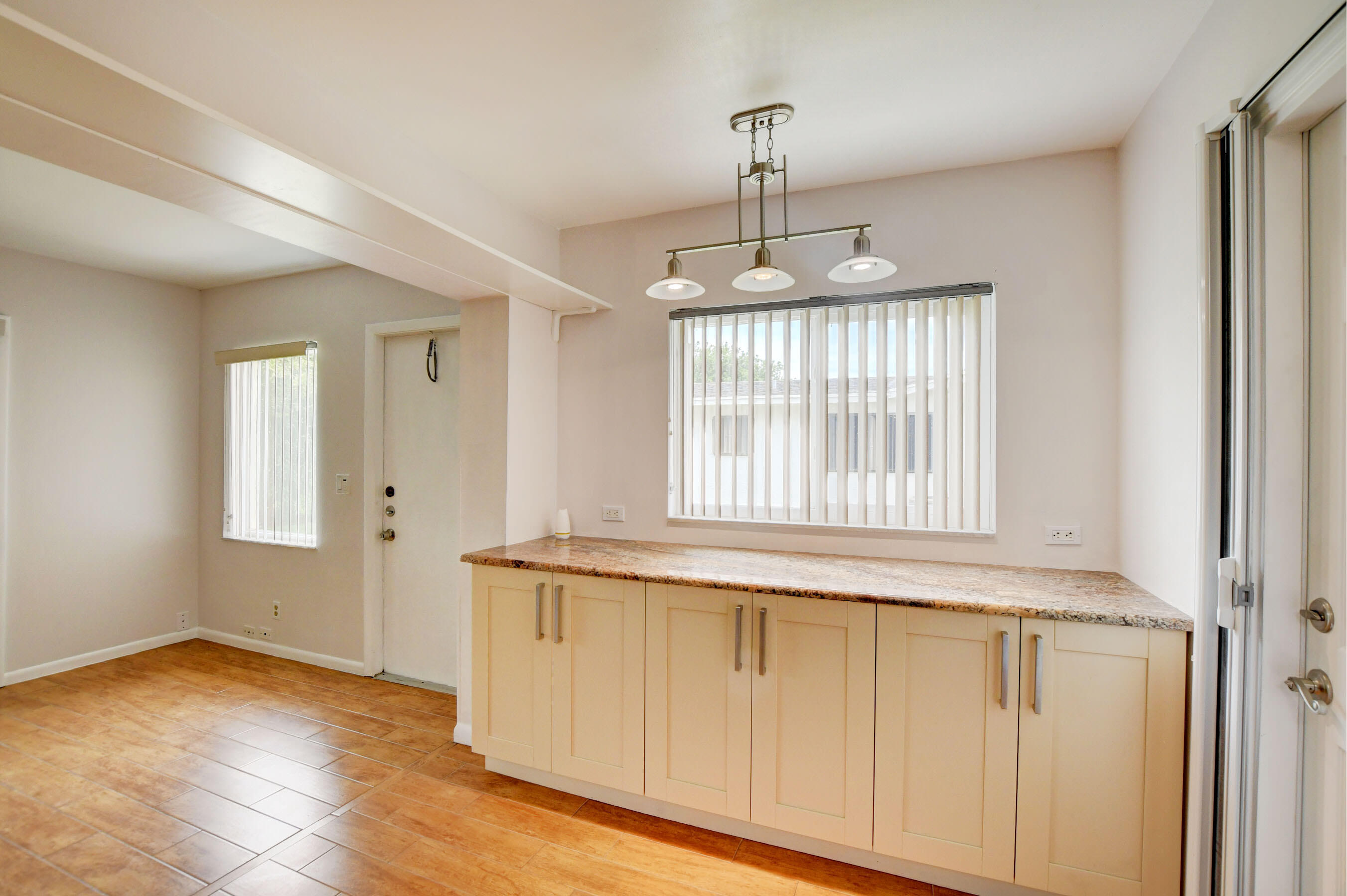 6347 Country Wood Way Delray Beach, FL 33484 - Photo 5 of 27 KITCHEN