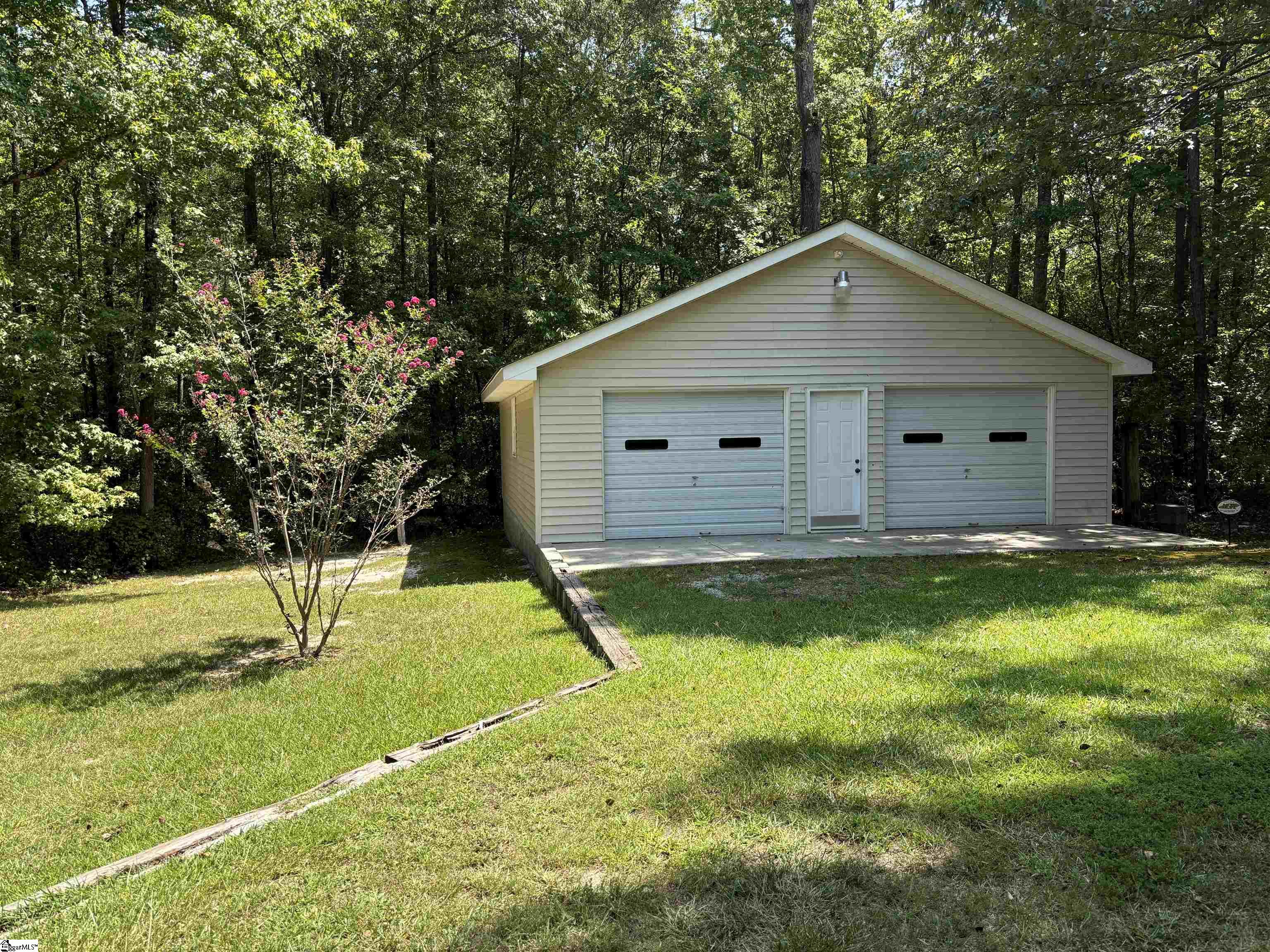 857 Cooley Bridge Road Belton, SC 29627 - Photo 2 of 17