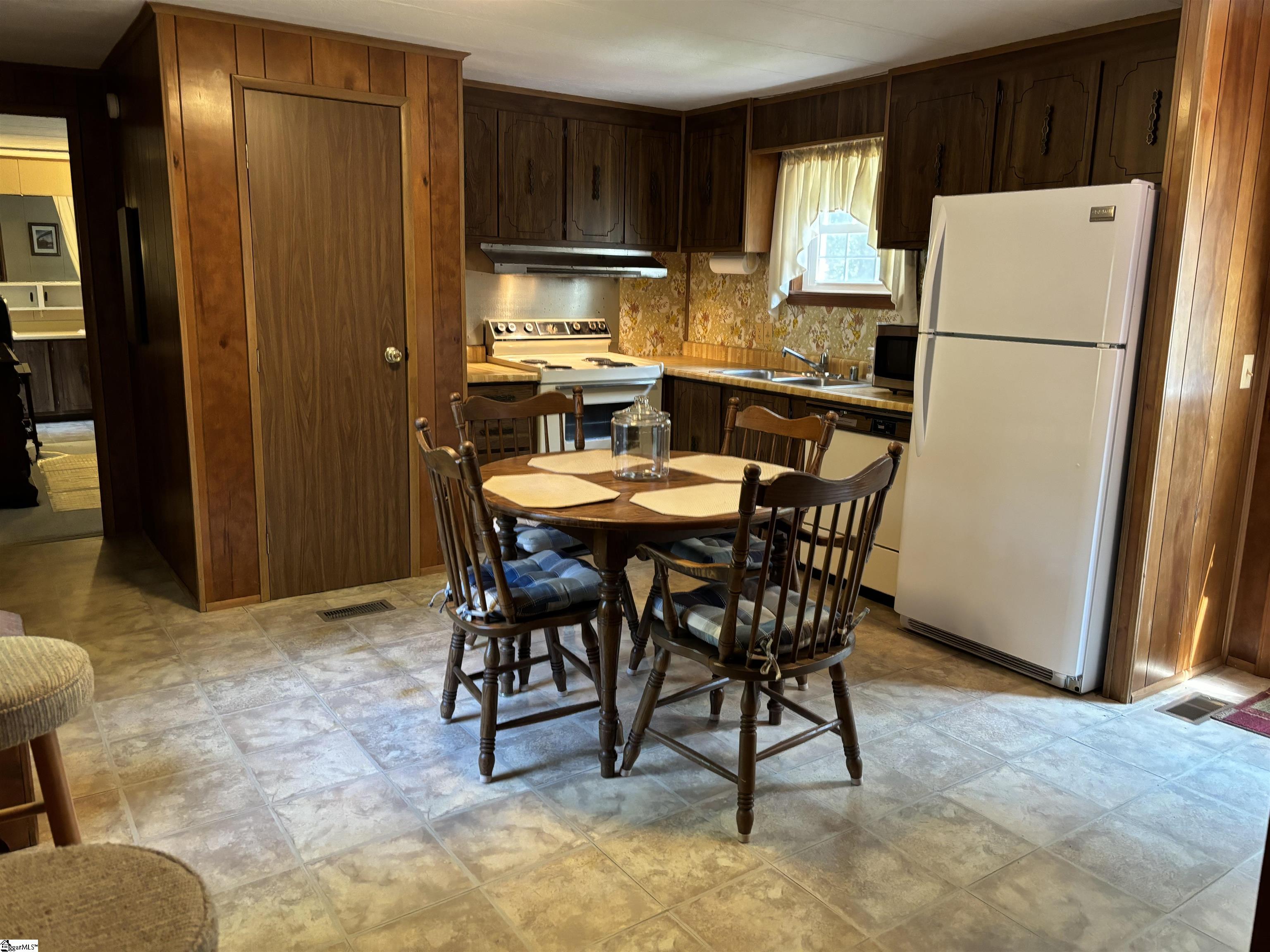 857 Cooley Bridge Road Belton, SC 29627 - Photo 6 of 17