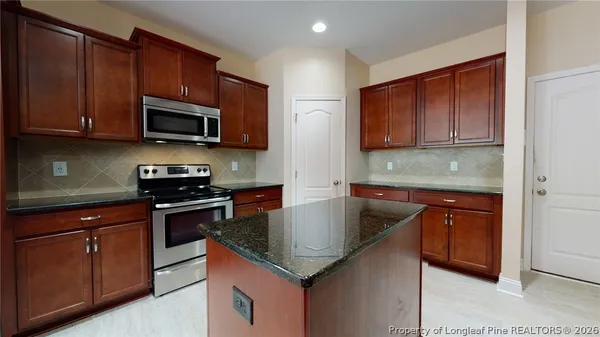 $2,800 | 6058 Whitemoss Court, Fayetteville, NC 28311