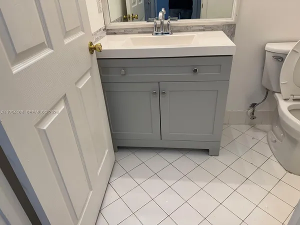 $3,250 | 650 Northwest 170th Terrace, Unit 650, Pembroke Pines, FL 33028