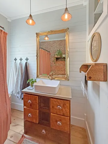 $170,000 | 104 South Johnson Street, Orangeville, IL 61060