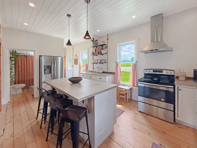 $170,000 | 104 South Johnson Street, Orangeville, IL 61060