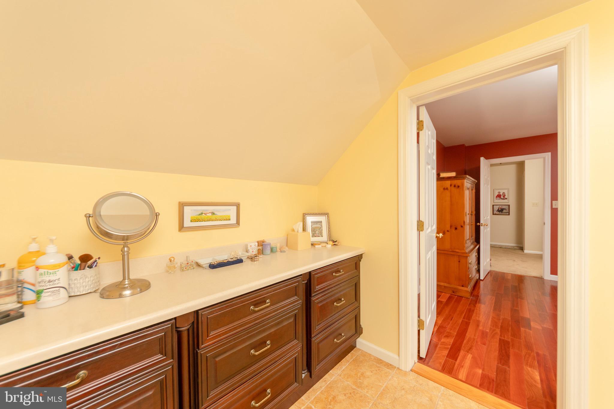 100 Chelsea Loop Lancaster, PA 17602 - Photo 27 of 42 Lots of cabinet space and storage