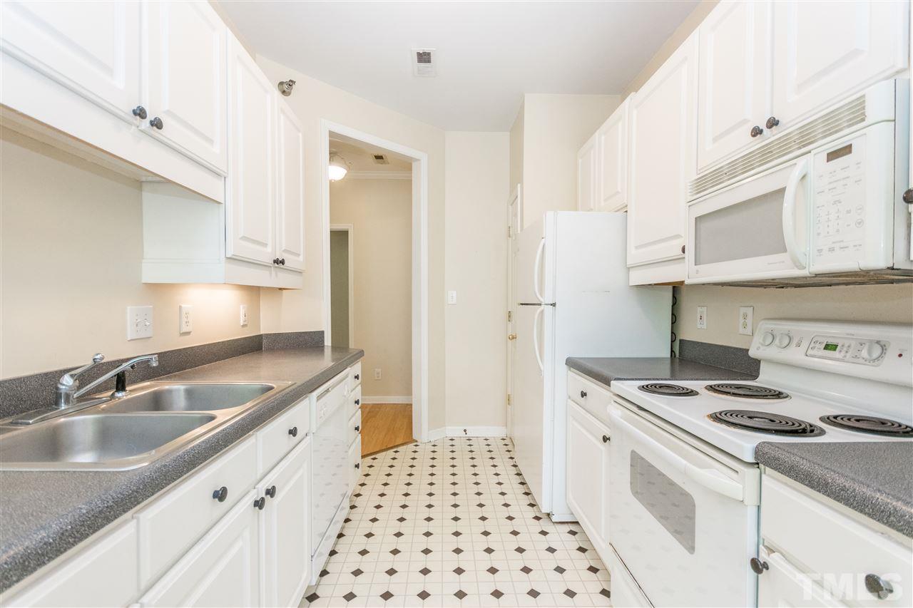 1721 Tiffany Bay Court, Unit 304 Raleigh, NC 27609 - Photo 6 of 17