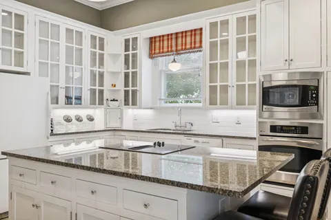 $2,950,000 | 215 4th Avenue South, Franklin, TN 37064