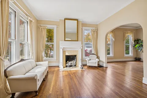 $2,950,000 | 215 4th Avenue South, Franklin, TN 37064