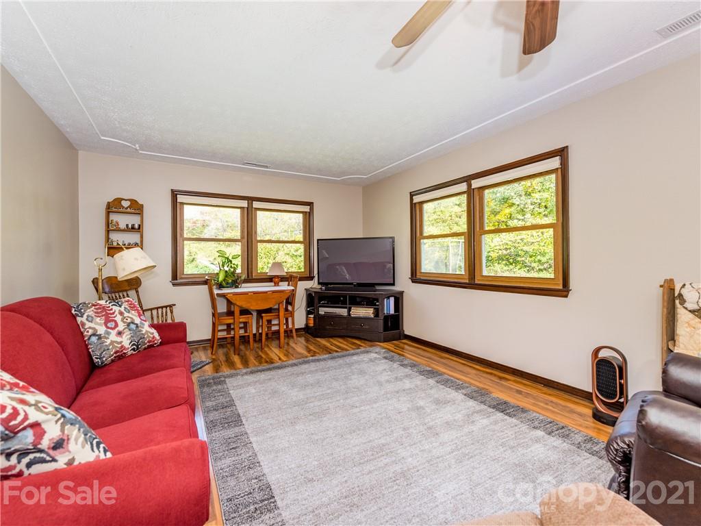 436 Wilmoore Road Canton, NC 28716 - Photo 2 of 20 Gallery Image 2