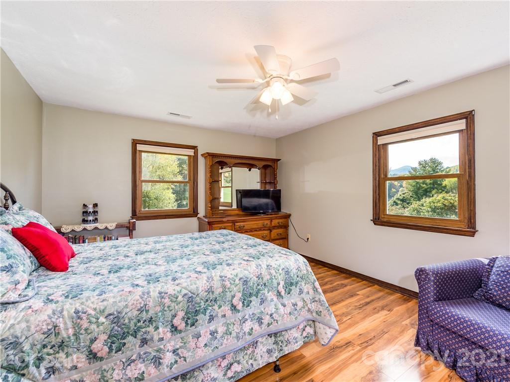 436 Wilmoore Road Canton, NC 28716 - Photo 11 of 20 Gallery Image 11
