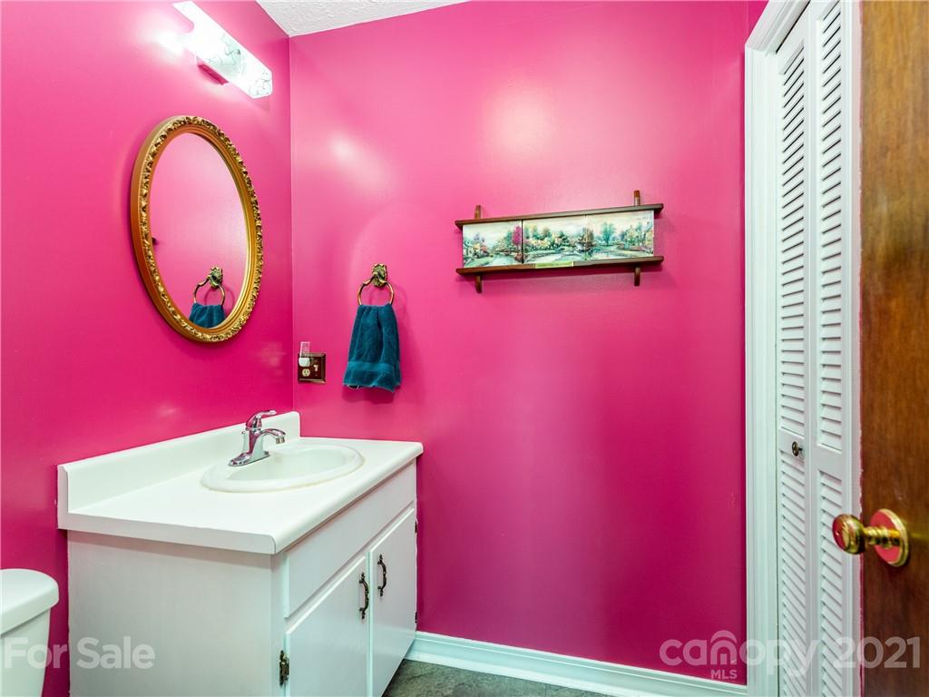436 Wilmoore Road Canton, NC 28716 - Photo 12 of 20 Gallery Image 12