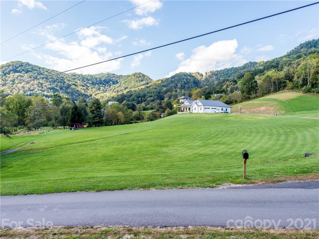 436 Wilmoore Road Canton, NC 28716 - Photo 17 of 20 Gallery Image 17