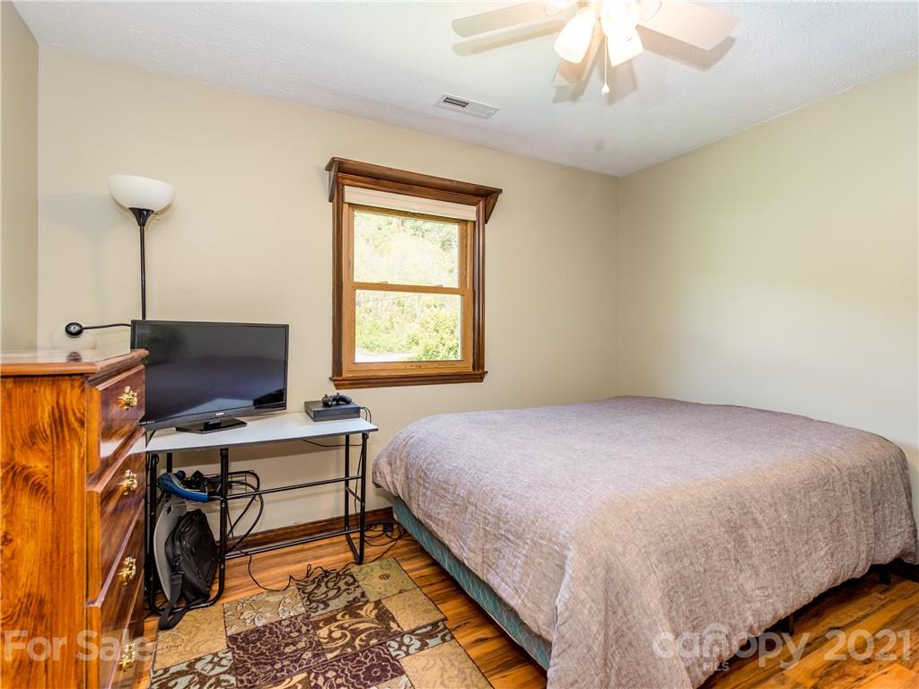 436 Wilmoore Road Canton, NC 28716 - Photo 8 of 20 Gallery Image 8