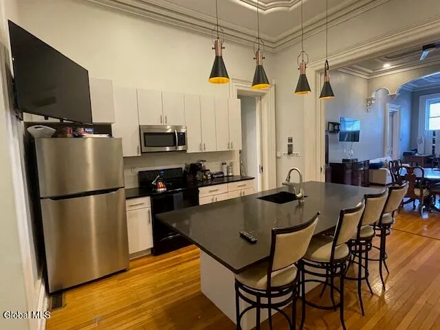 $649,900 | 166 Washington Avenue, Albany, NY 12210