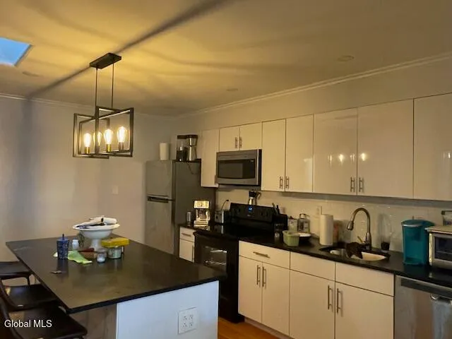 $599,900 | 166 Washington Avenue, Albany, NY 12210