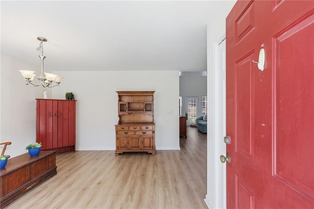 1195 Riverside Terrace Gainesville, GA 30501 - Photo 4 of 29