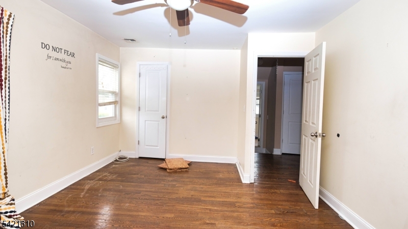 824 Chestnut Street Roselle, NJ 07203 - Photo 20 of 36