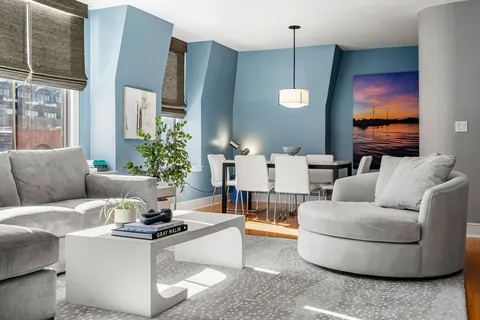 $2,449,000 | 201 Newbury Street, Unit 405, Boston, MA 02116