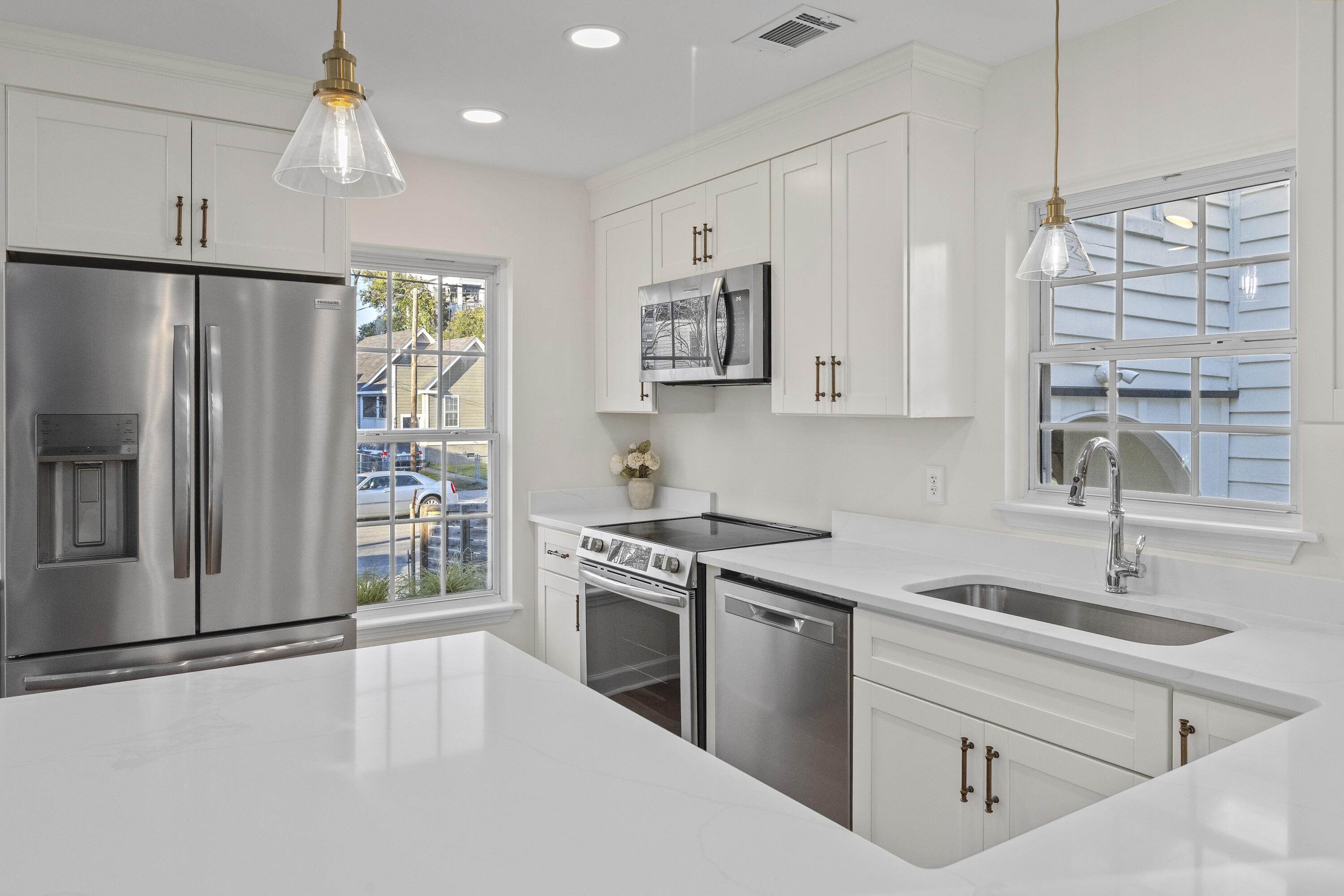 405 Sumter Street Charleston, SC 29403 - Photo 14 of 43 405SumterSt-CasaVerdeMediaLLC14