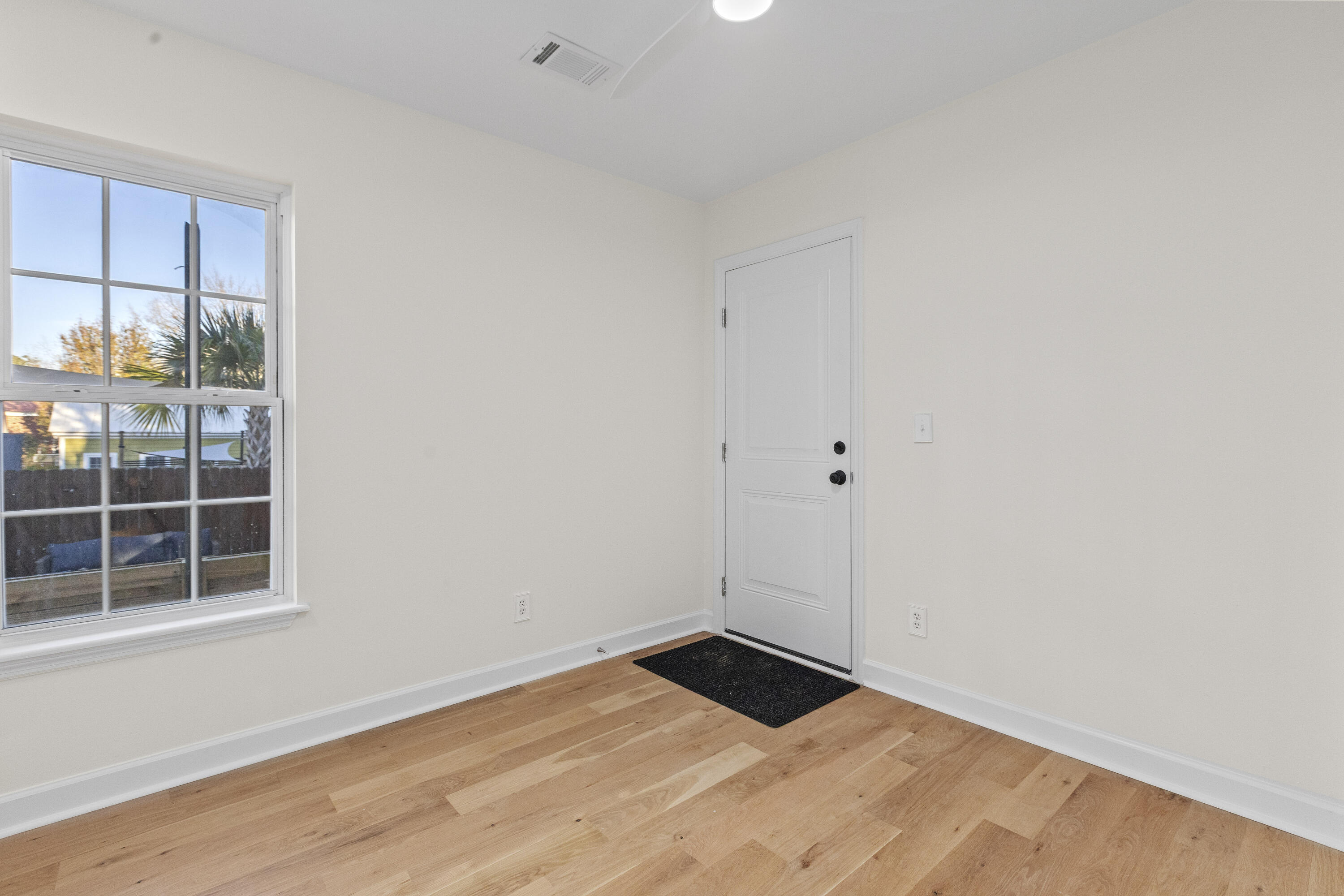 405 Sumter Street Charleston, SC 29403 - Photo 29 of 43 405SumterSt-CasaVerdeMediaLLC32