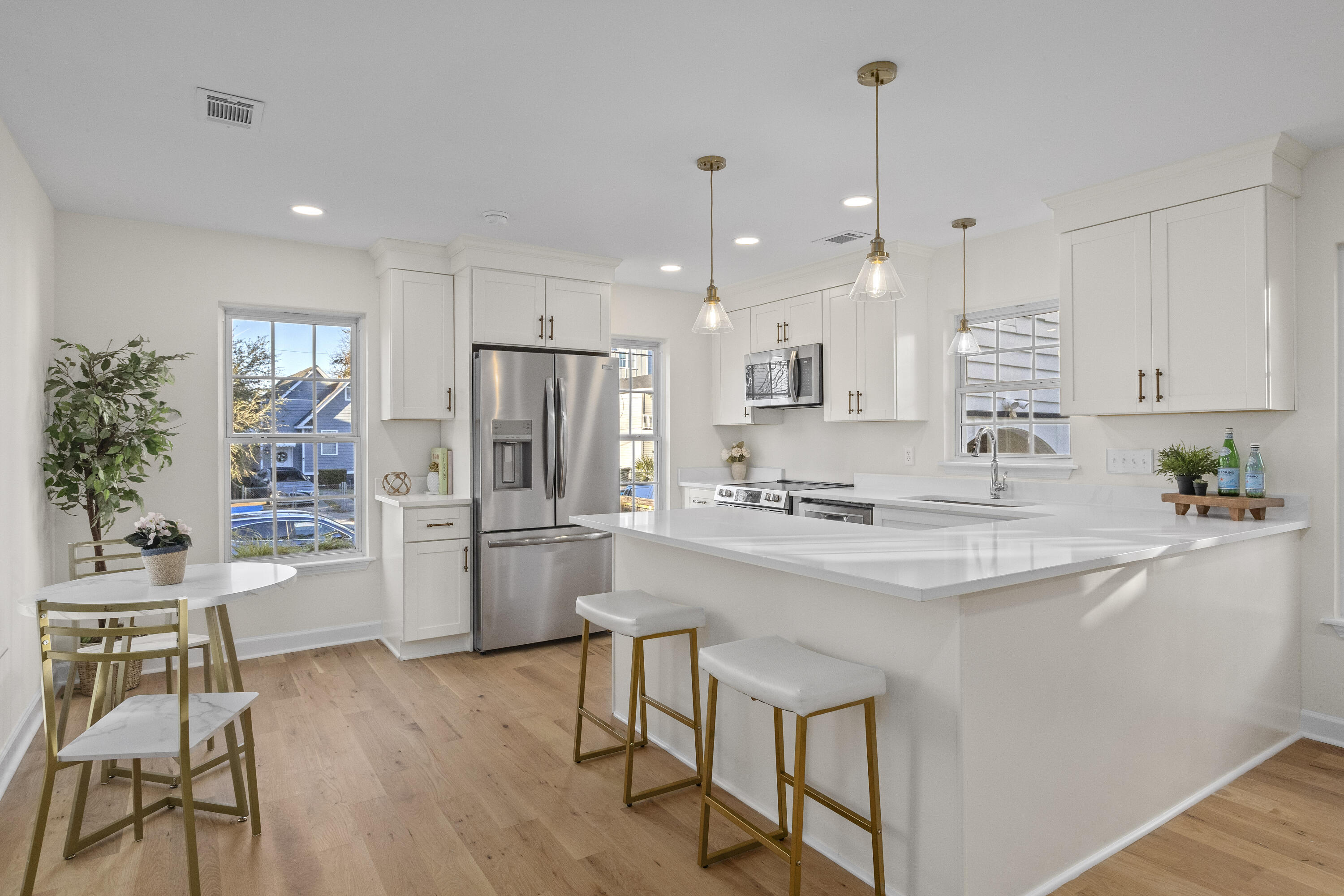 405 Sumter Street Charleston, SC 29403 - Photo 3 of 43 405SumterSt-CasaVerdeMediaLLC15