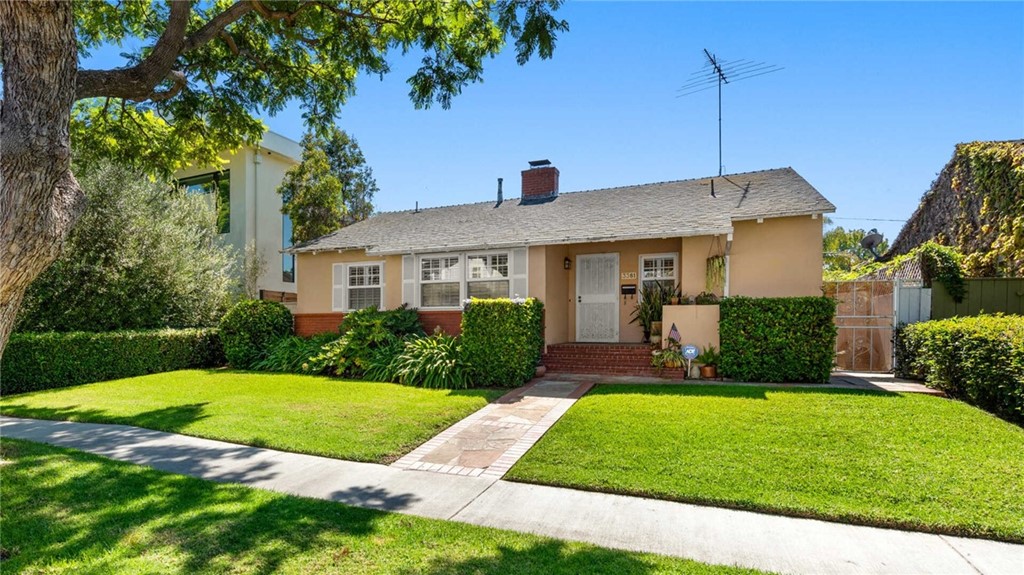 3381 Colbert Avenue Mar Vista, CA 90066 - Photo 2 of 23 a view of a house with a yard