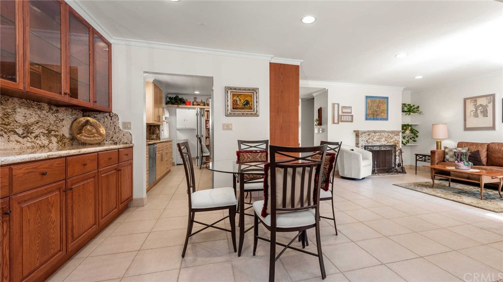 3381 Colbert Avenue Mar Vista, CA 90066 - Photo 7 of 23 a view of a kitchen and dining room