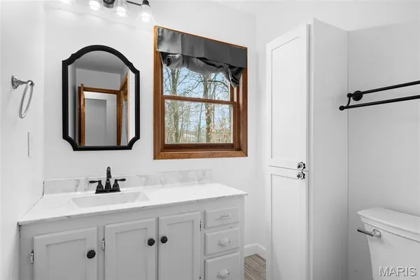 $325,000 | 21788 North Mayflower Lane, Texico, IL 62889