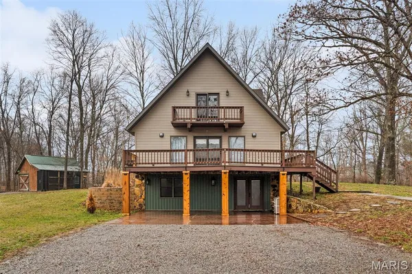 $325,000 | 21788 North Mayflower Lane, Texico, IL 62889