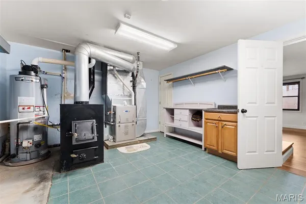 $325,000 | 21788 North Mayflower Lane, Texico, IL 62889