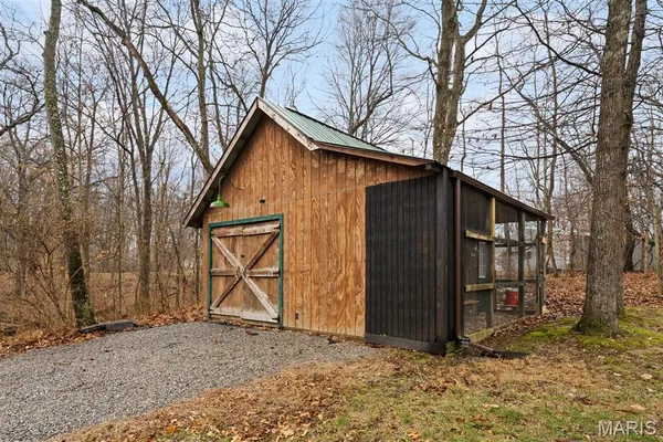 $325,000 | 21788 North Mayflower Lane, Texico, IL 62889