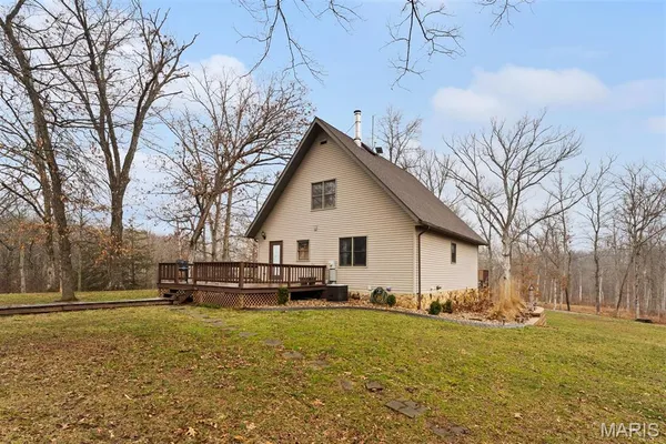 $325,000 | 21788 North Mayflower Lane, Texico, IL 62889