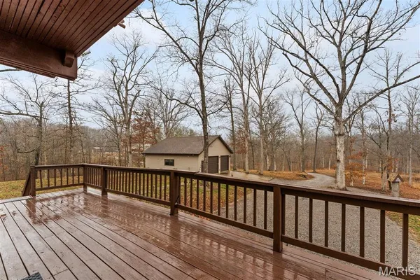 $325,000 | 21788 North Mayflower Lane, Texico, IL 62889