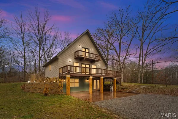 $325,000 | 21788 North Mayflower Lane, Texico, IL 62889