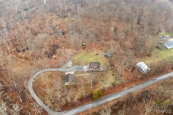 $325,000 | 21788 North Mayflower Lane, Texico, IL 62889